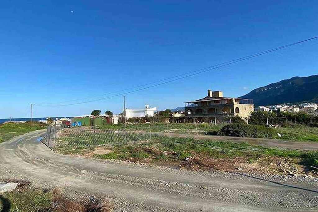 girne karşıyaka deniz manzaralı arsa